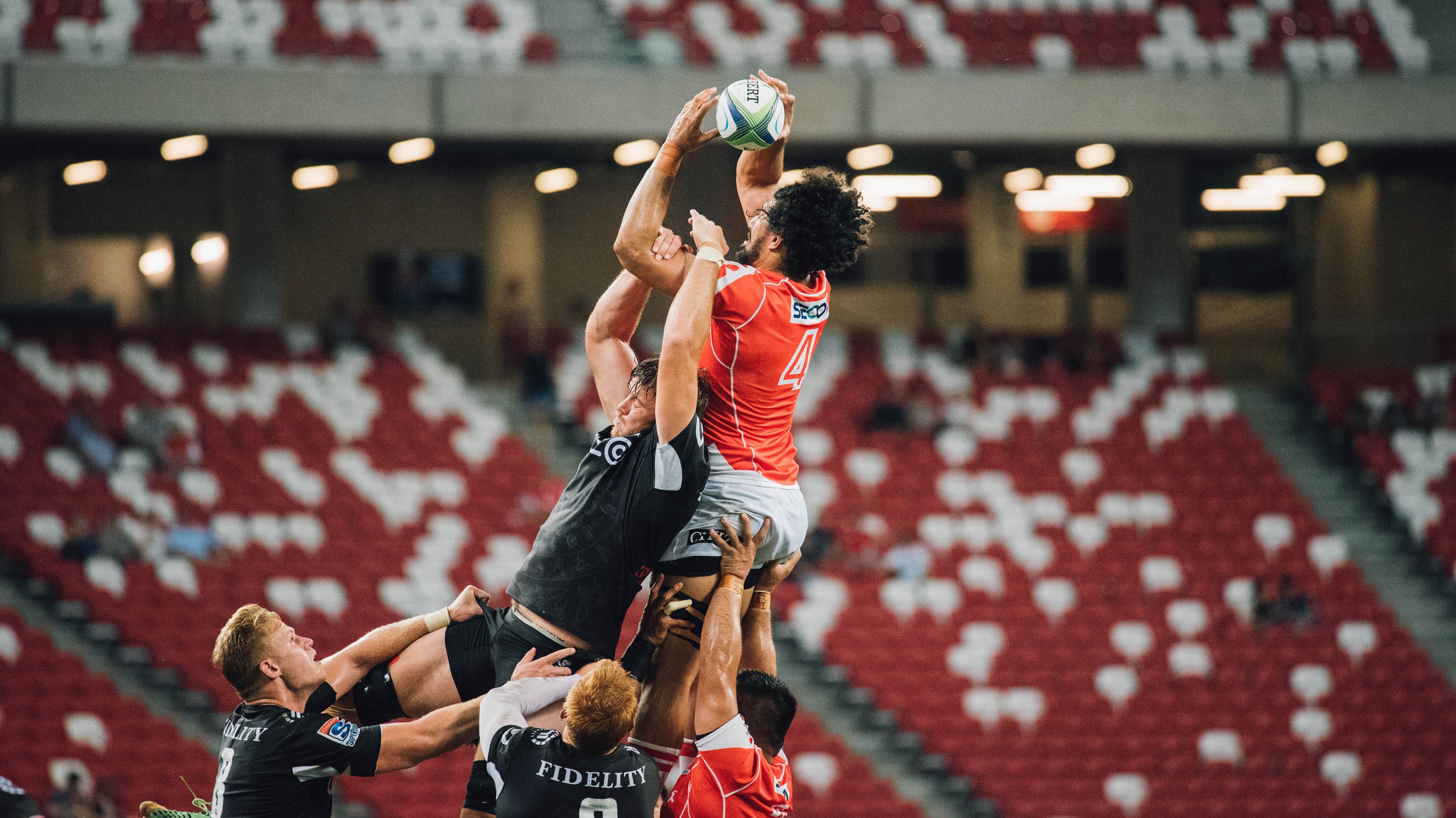 弗朗索瓦·斯图尔特：经验丰富的中场，南非队强大防线的幕后推手